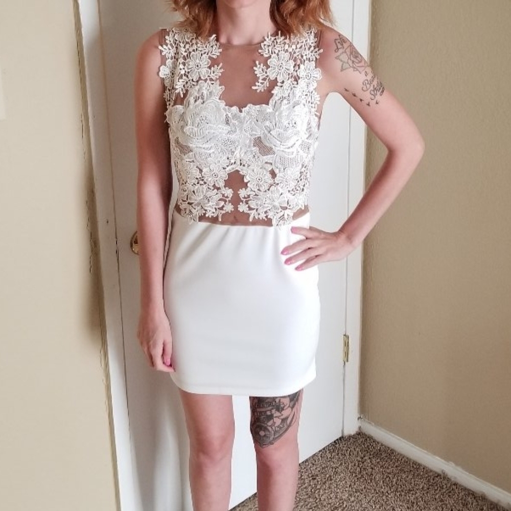White Nude Lace Mid-Length Dress SMALL